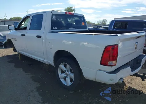 2015 Ram 1500 Express z USA, uszkodzony, nr VIN 1C6RR6KT9FS668908
